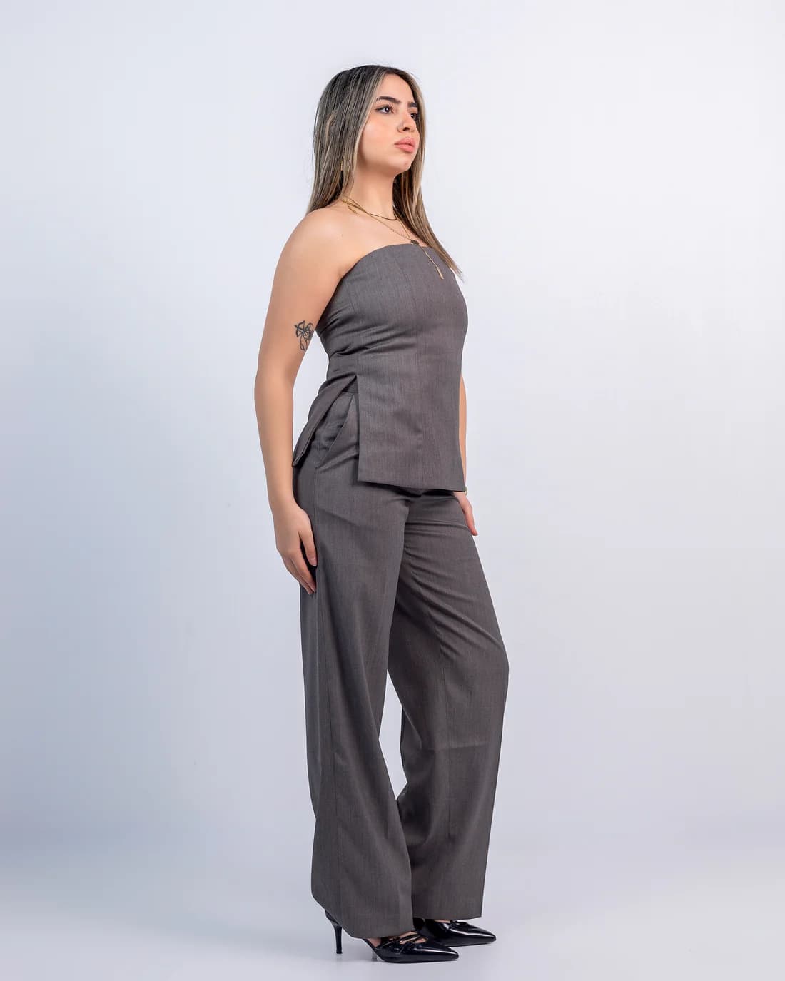 STRAPLESS TOP & FITTED STRAIGHT LEG TROUSERS