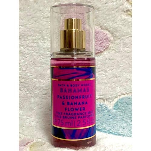 معطر جسم باث آند بودي وركس باهاماس برائحة فاكهة العاطفة وزهرة الموز 75 مل