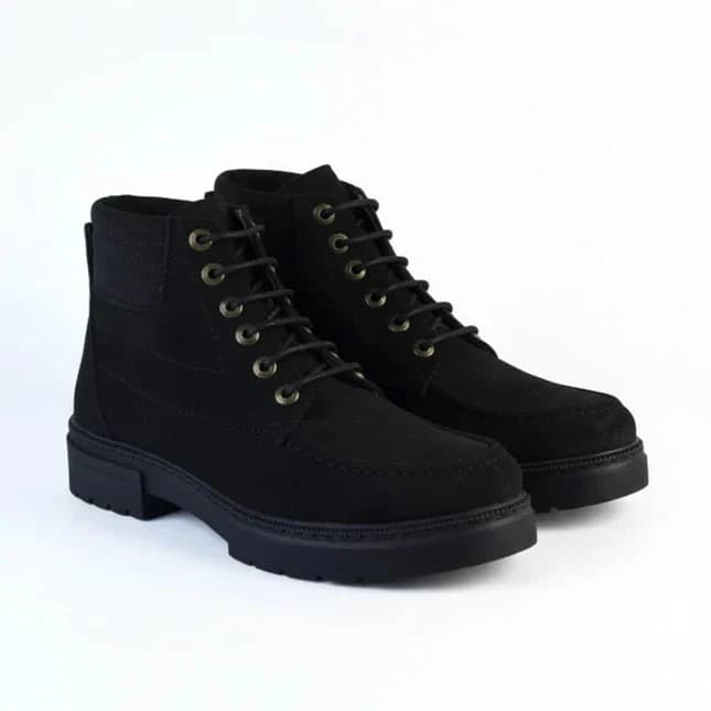 Bold Suede Lace-Up Boot - S-8000