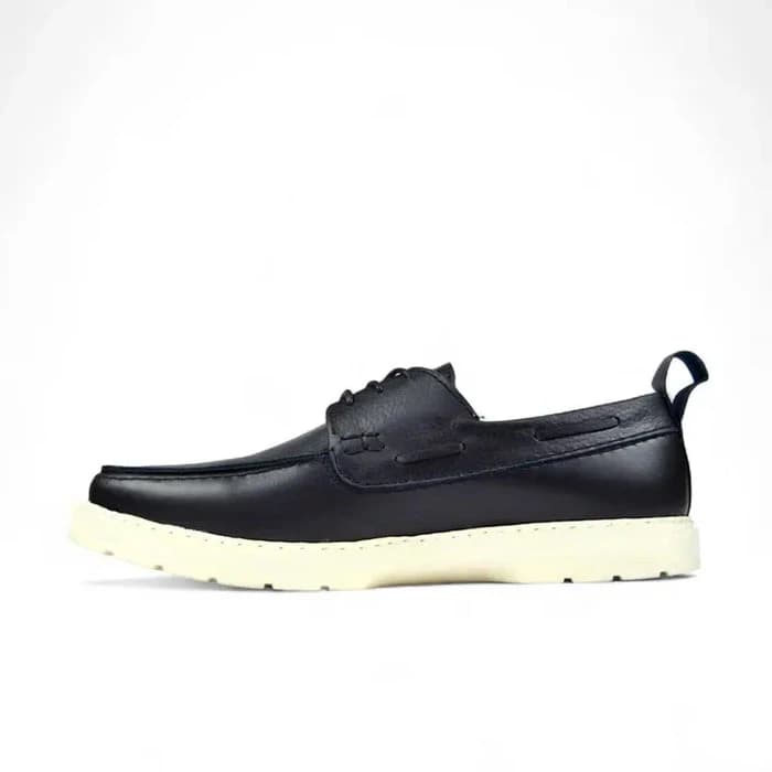 Leather Boat Shoes - Black