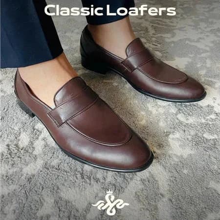 حذاء كلاسيك بني بمقدمة مخيطة (Moc Toe)