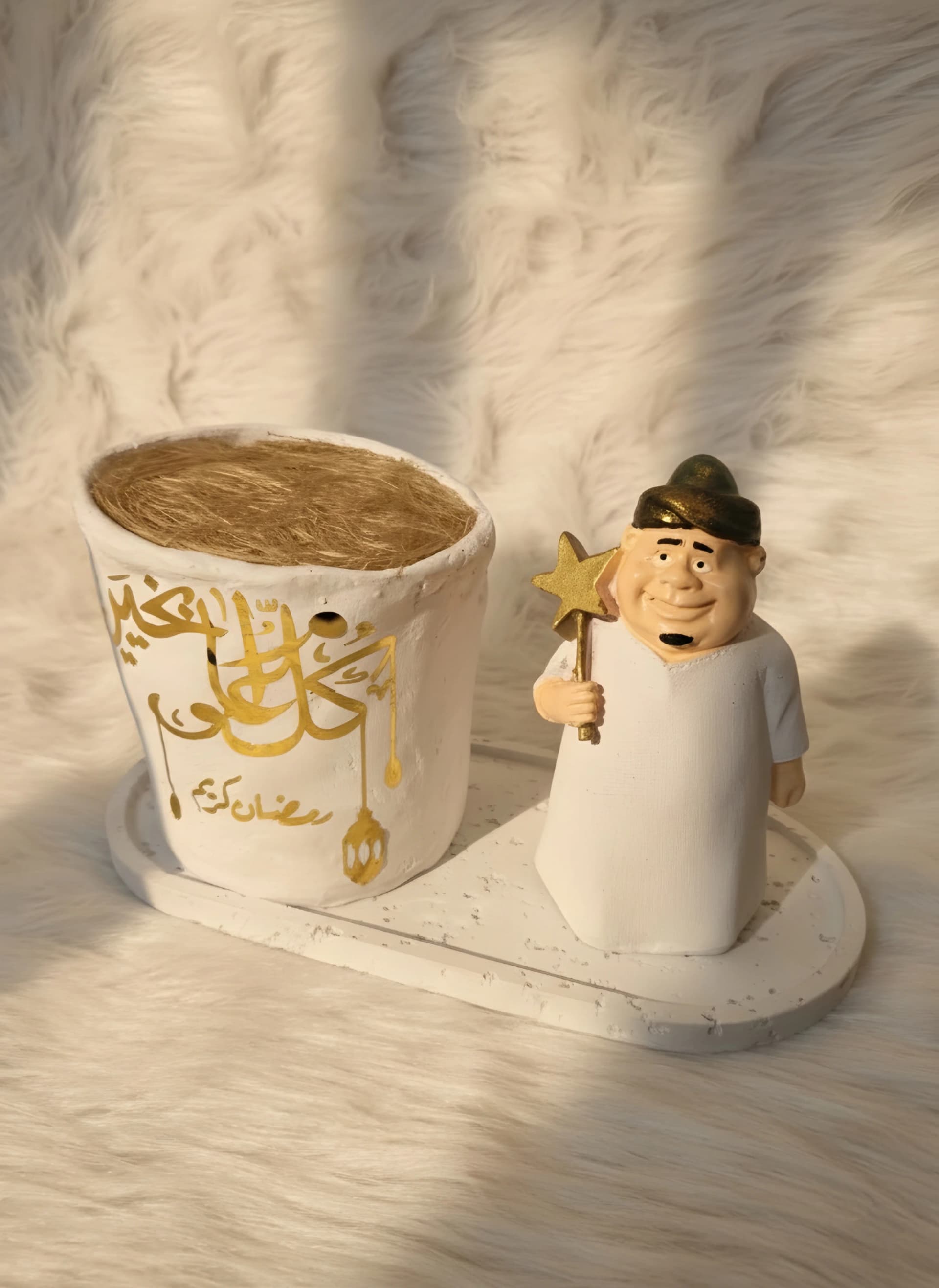 Ramadan Décor – Fananees Figurine with Kunafa Cart