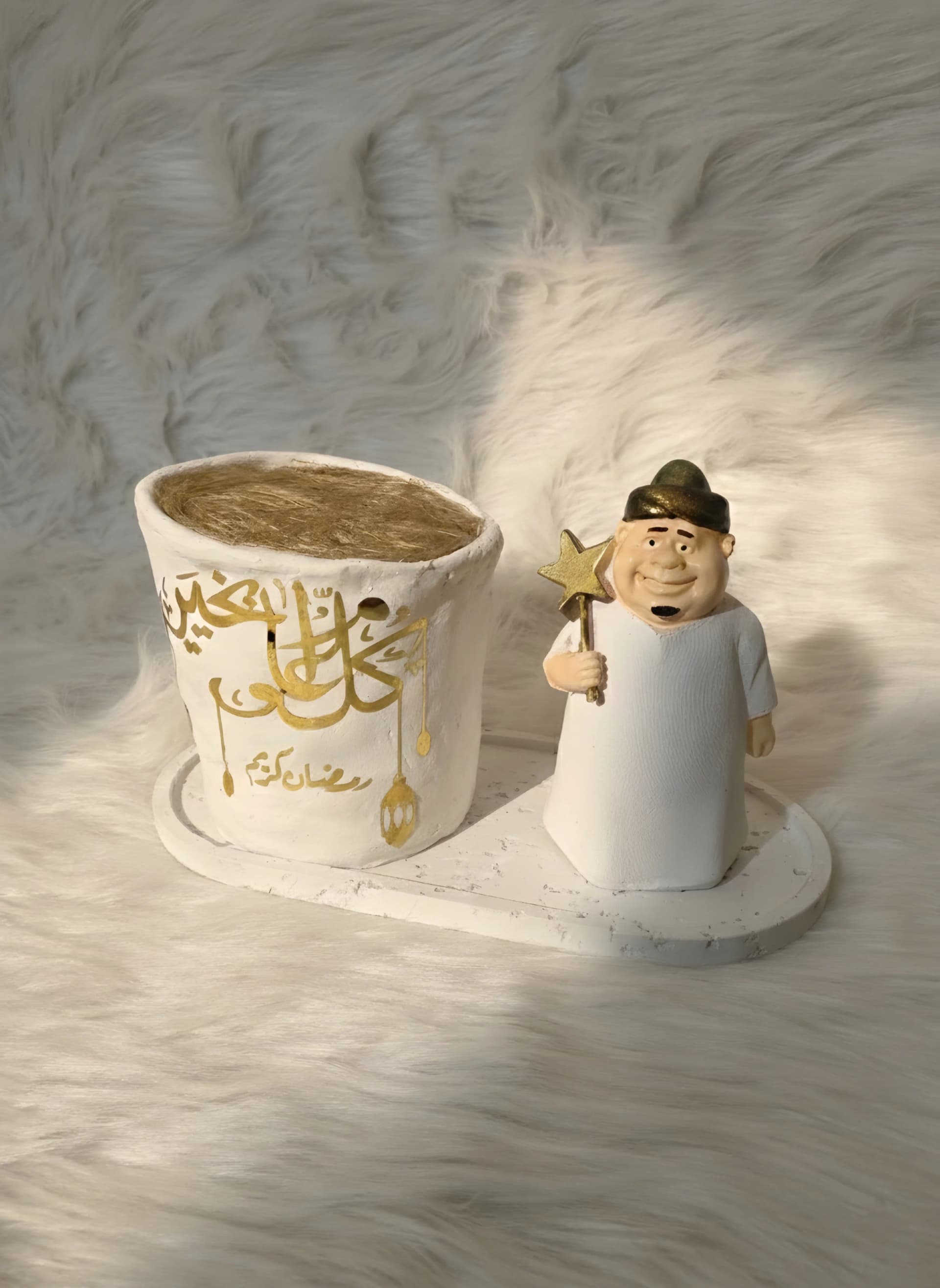 Ramadan Décor – Fananees Figurine with Kunafa Cart