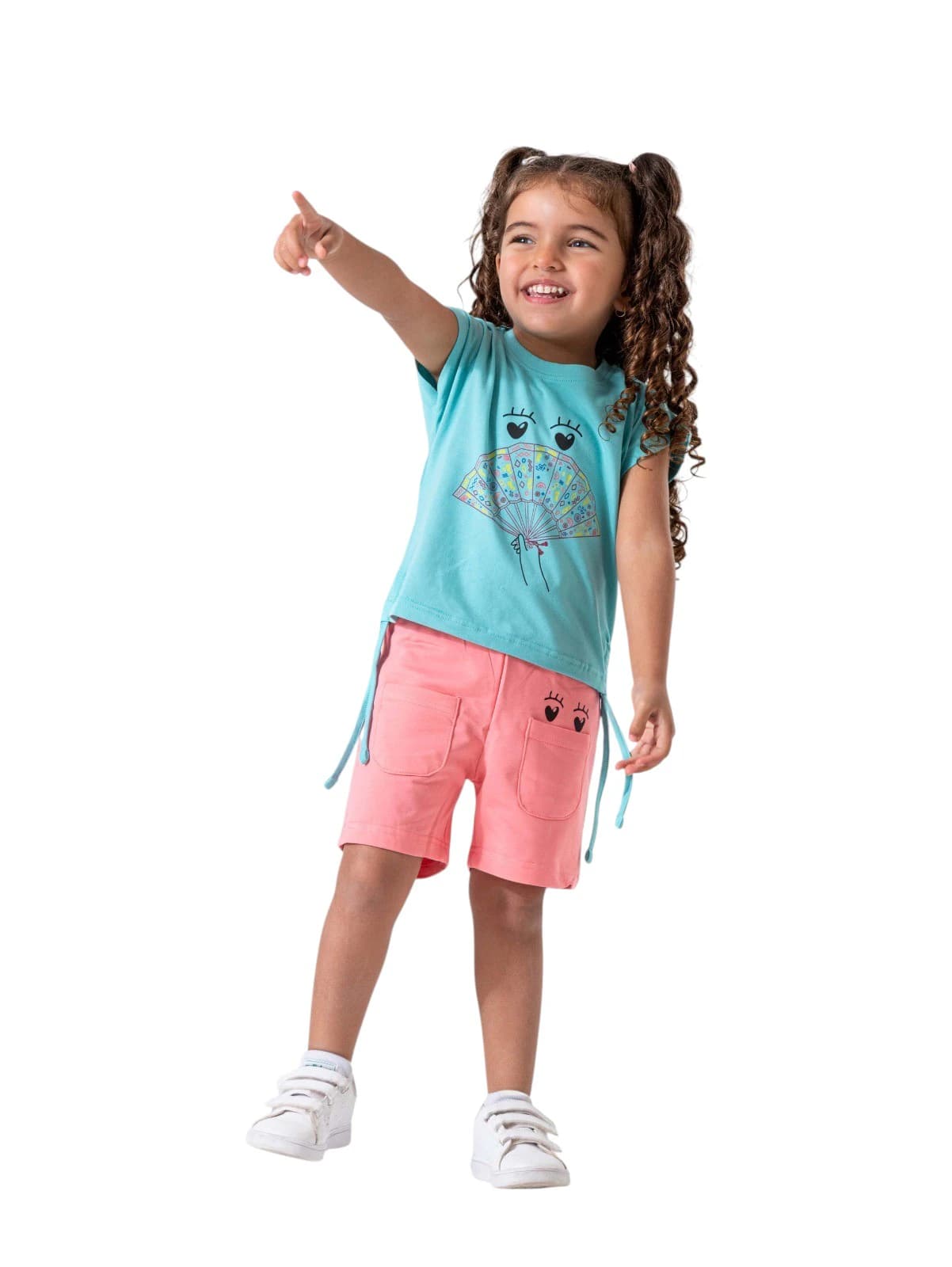 Girls' shorts and t-shirt set - sizes 2 to 5 years, multi-colored