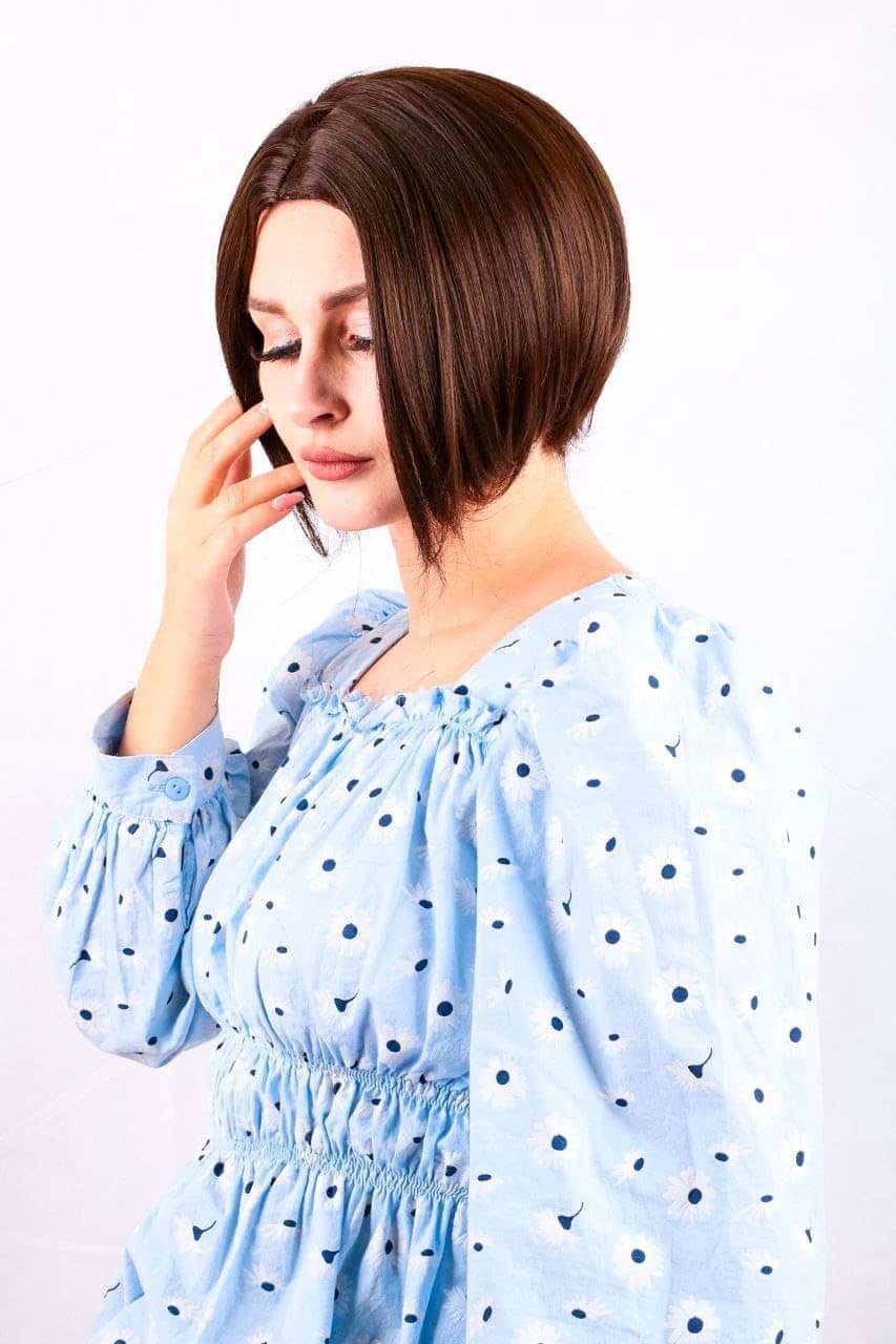 DILLARDS Elegant Short Brown Synthetic Hair Wig, Shoulder Length Bob Style