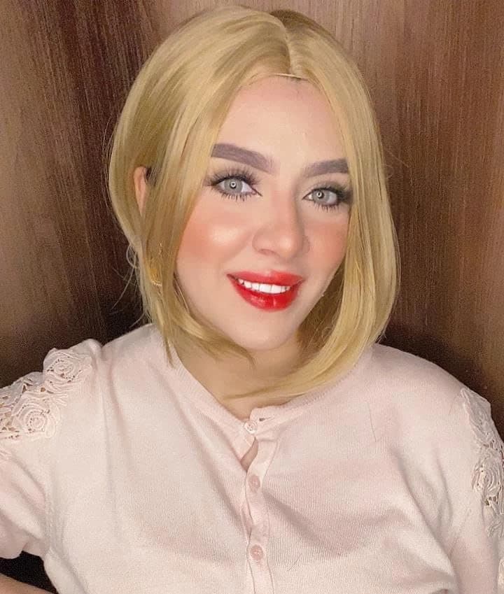 DILLARDS Premium Blonde Bob Wig, Shoulder Length Synthetic Hair, Natural Looking
