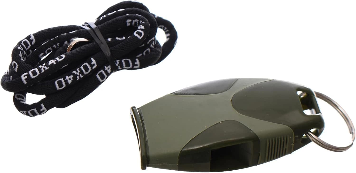 A referee's whistle with a loud and clear sound, ideal for coaches, football 