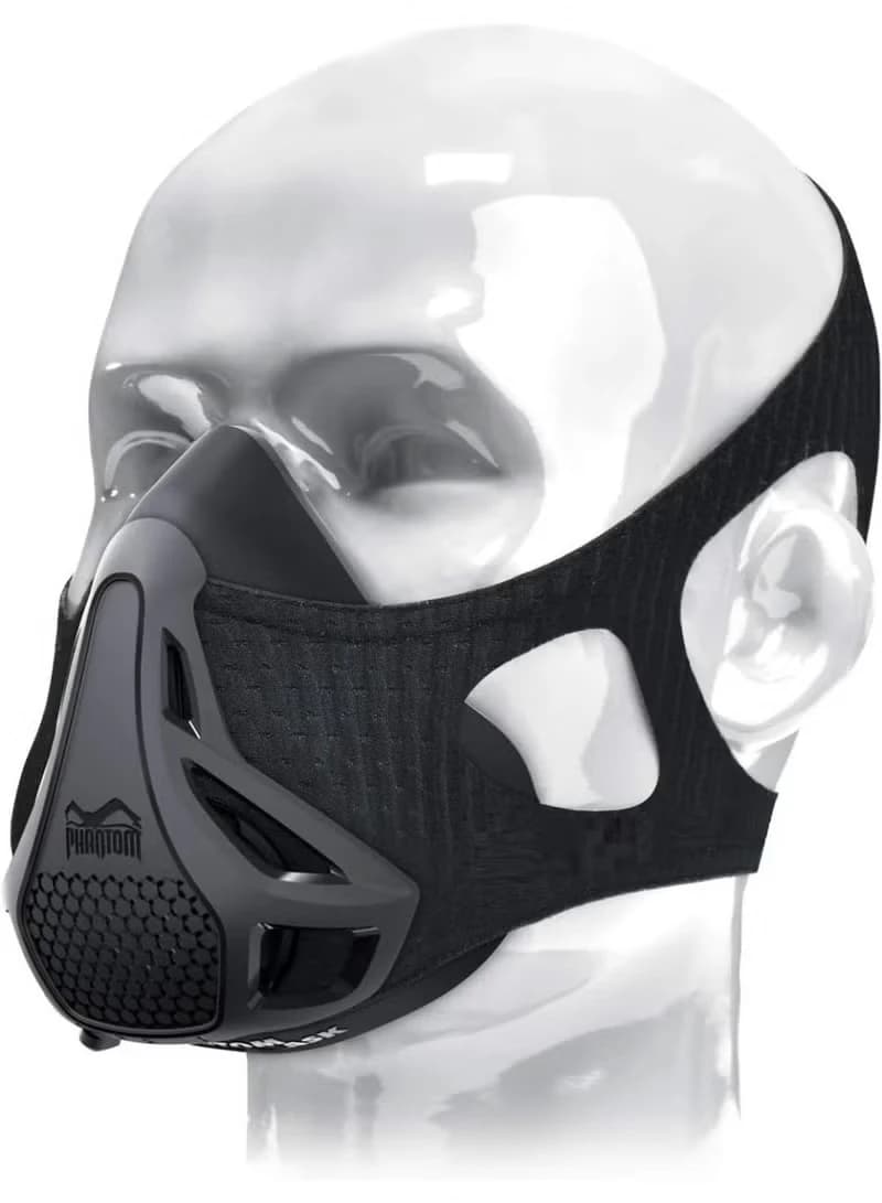 Black neoprene tactical sports mask, adjustable, performs during sports activiti