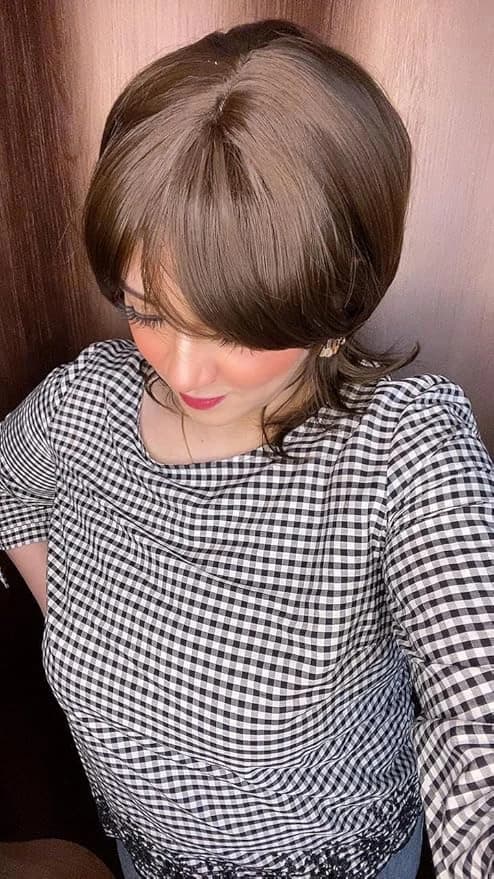 DILLARDS Medium Brown Wig with Side Bangs