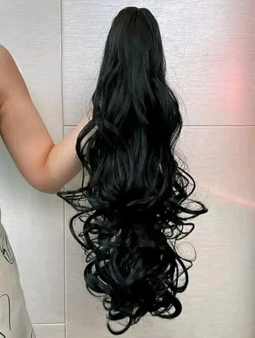 Long Wavy Black Wig – Curly Synthetic Hair