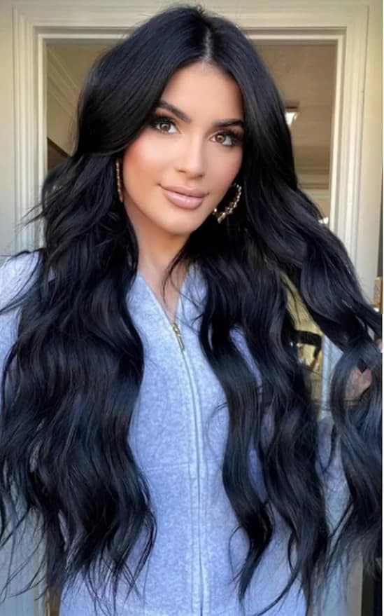 باروكة شعر نسائي طويل مجعد بفرق في المنتصف من DILLARDS
