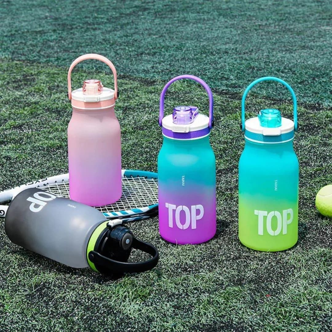زجاجة مياه رياضية متدرجة الألوان، مع مقبض حمل ، سعة 1500 ML ، ألوان مختلفة