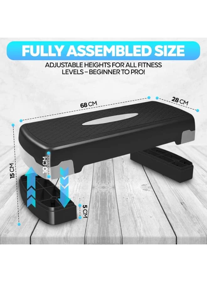 Height-adjustable aerobic exercise machine, movable surface, weight