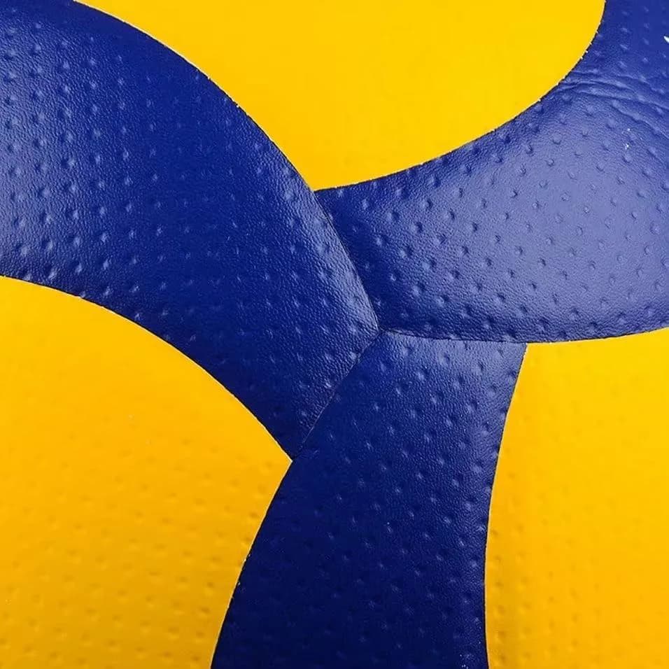 High quality professional volleyball (color may vary)