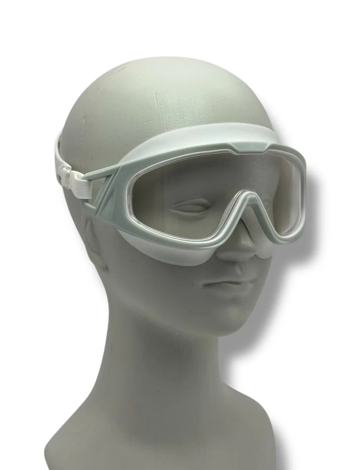 Large diving goggles for swimming and diving with clear vision and anti-fog lens