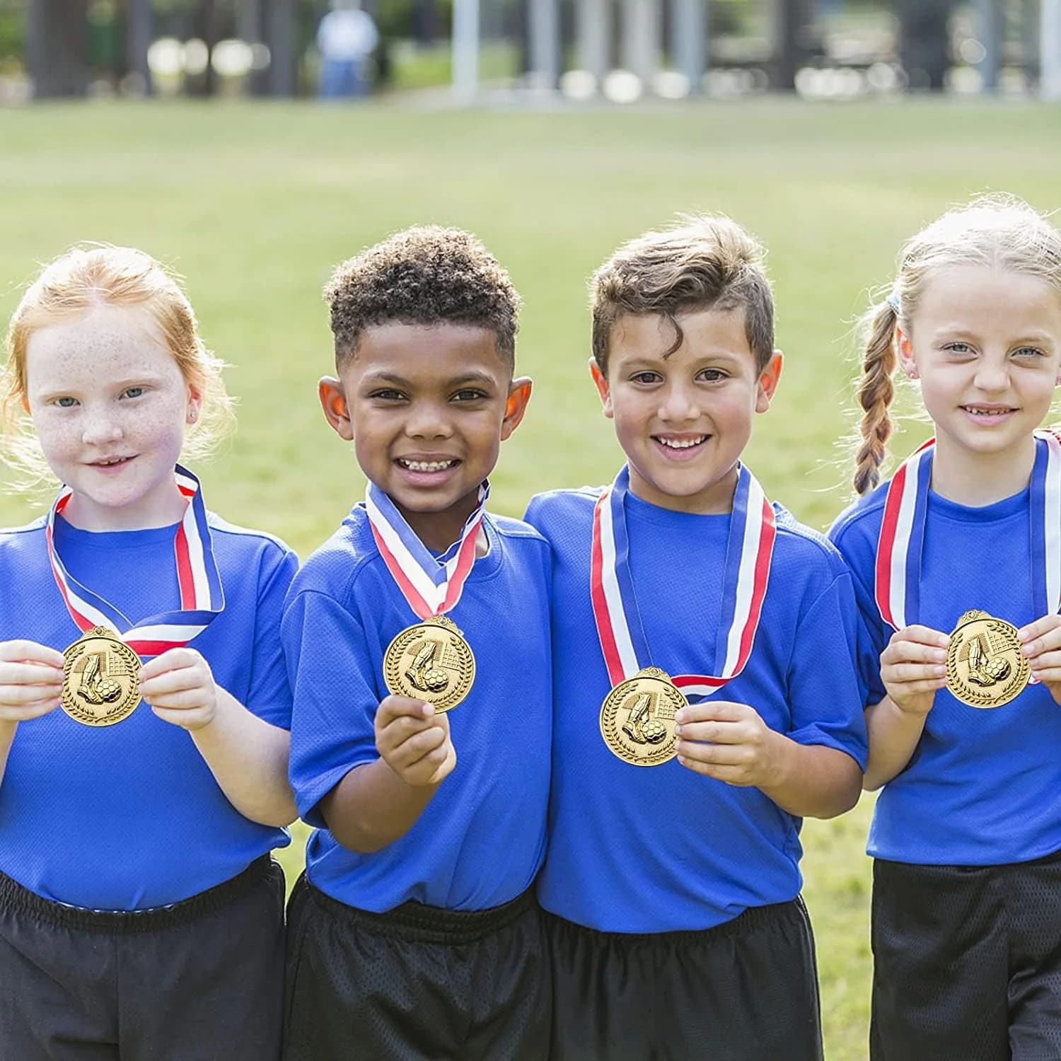 الميدالية الذهبية للأداء الرياضي (متعددة الألوان والأشكال) (متعددة الألوان، كرة 