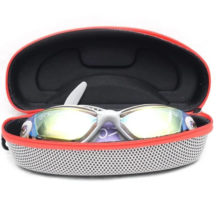 Swimming Goggles With Ear Plug / Swimming Goggles UV Shield Anti-Fog ( Color may