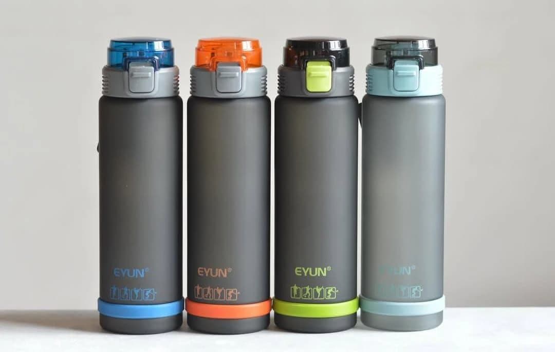 Water Bottle with Flip-Top Lid, 800ml, Graduated Scale, (Multicolor)