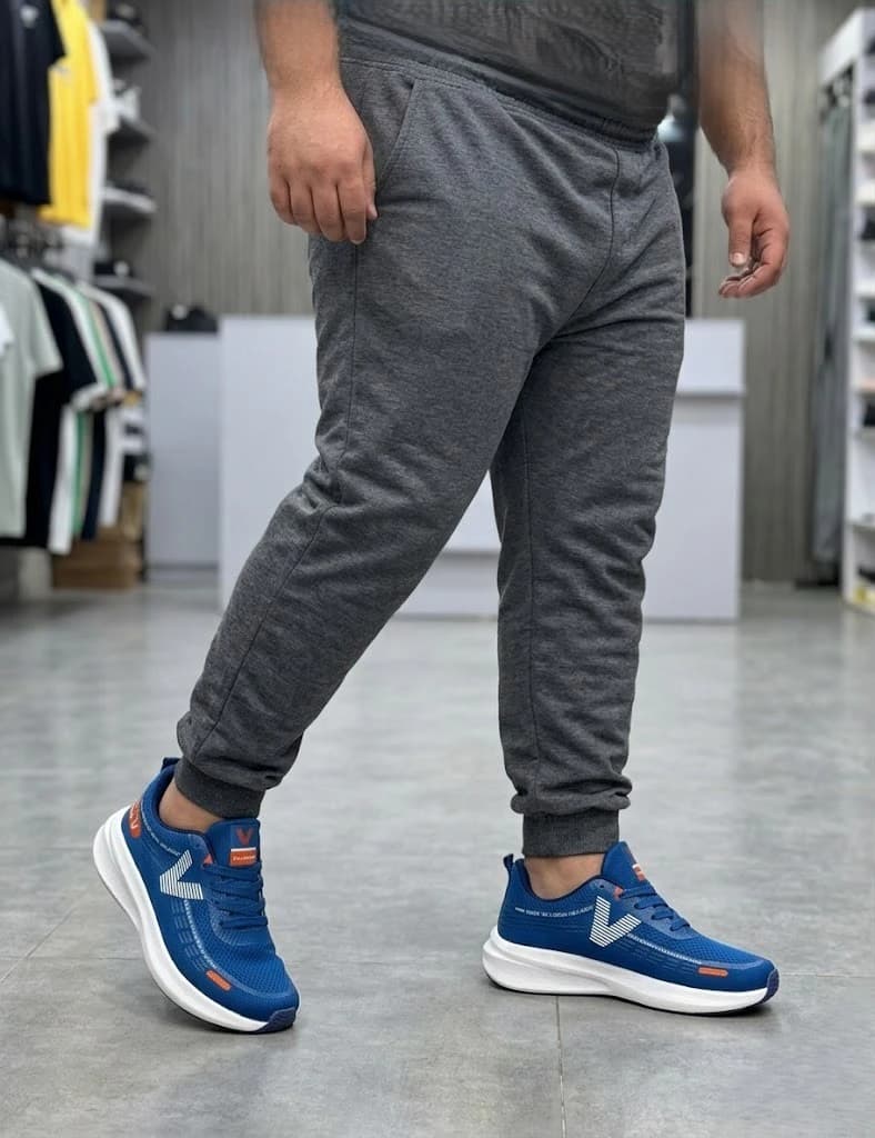 Men's custom-sized athletic shoes