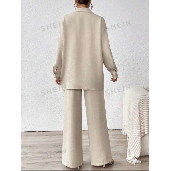short fluffy sleeved blouse