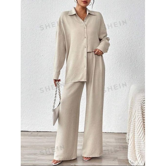 short fluffy sleeved blouse